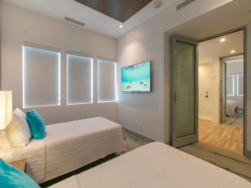 Marketplace Suites image