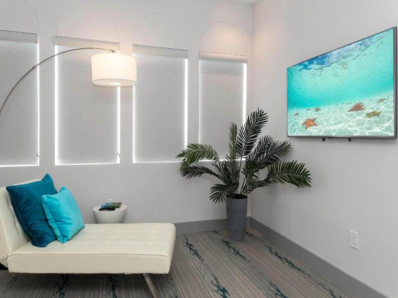 Marketplace Suites image