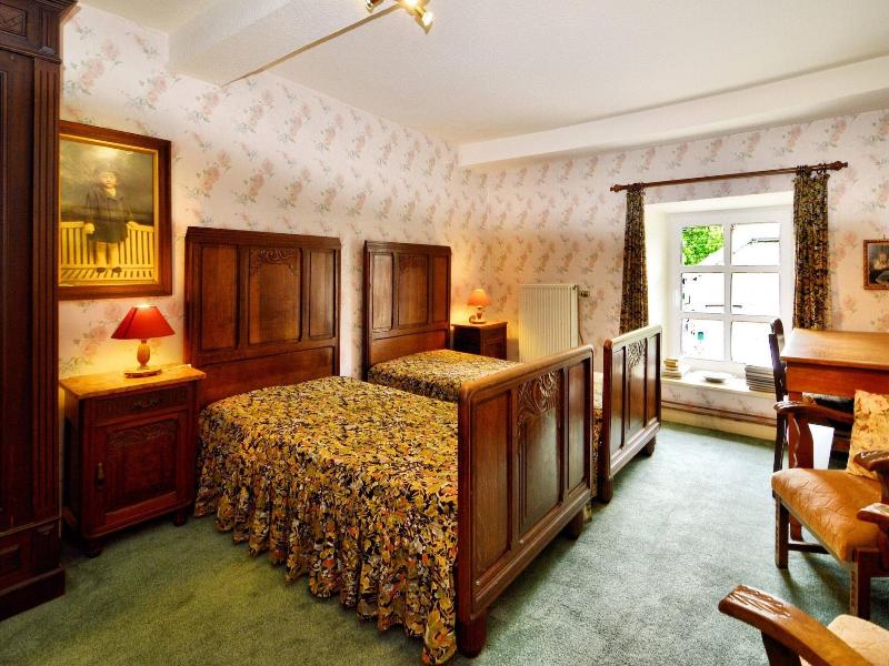 Very Authentic Ardennes House image