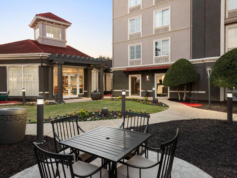 La Quinta Inn & Suites Dallas Arlington South image