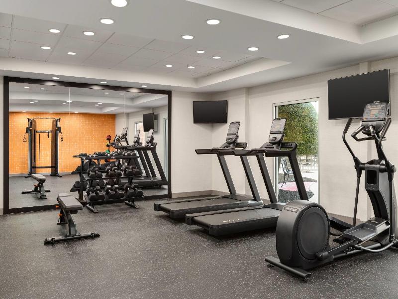 La Quinta Inn & Suites Dallas Arlington South image