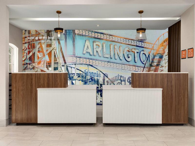 La Quinta Inn & Suites Dallas Arlington South image