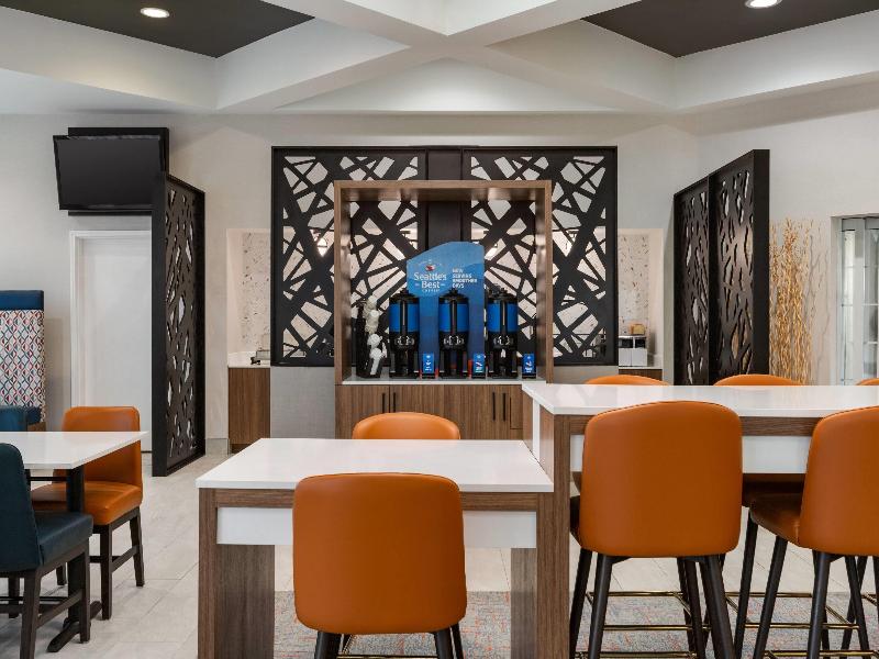 La Quinta Inn & Suites Dallas Arlington South image