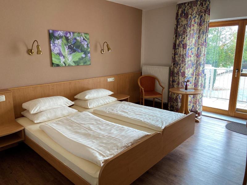 Hotel Bett & Frühstück image