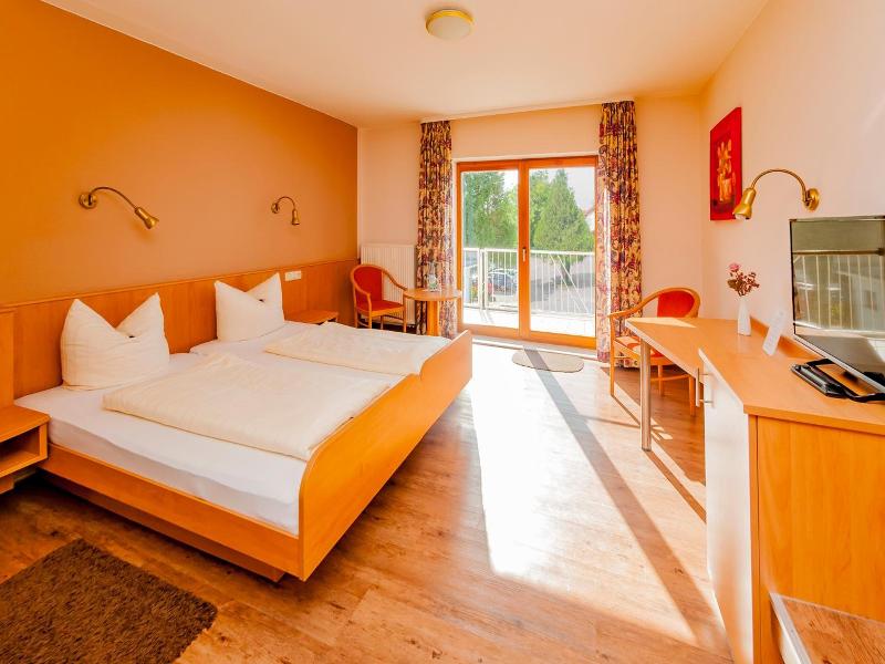Hotel Bett & Frühstück image