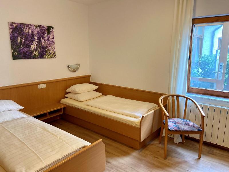 Hotel Bett & Frühstück image