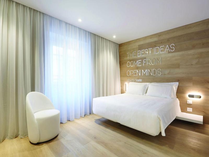 Youme Design Place Hotel image
