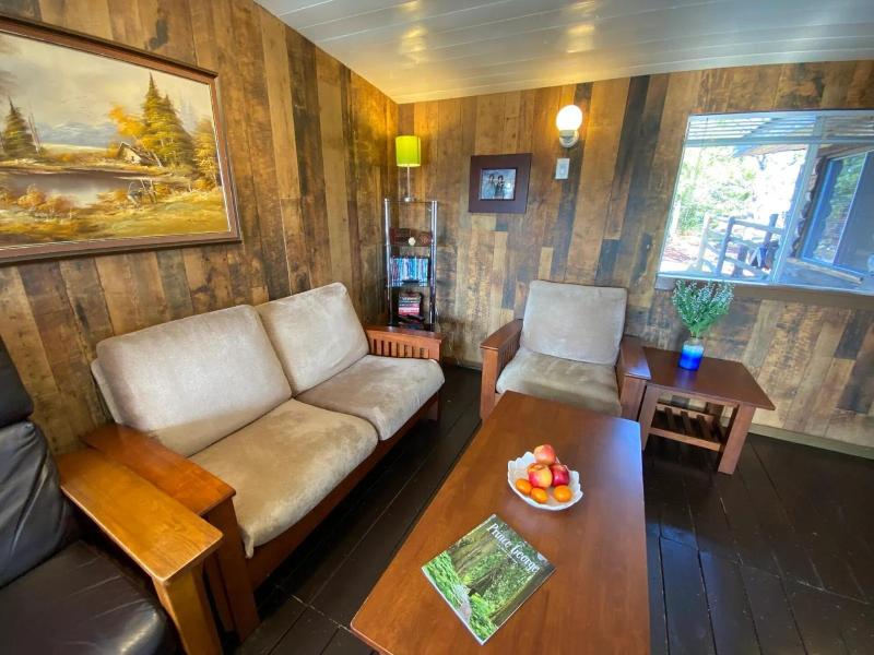 Woodhouse Cottages And Ranch