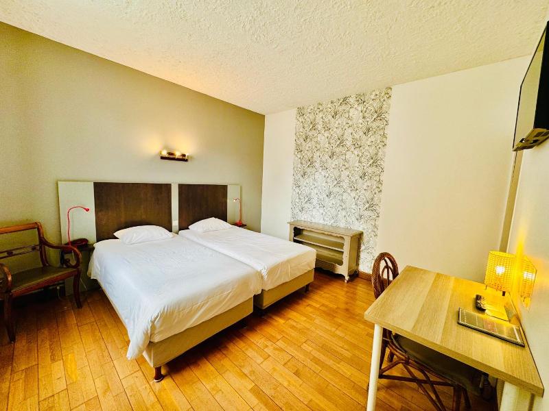 Hotel Italia image