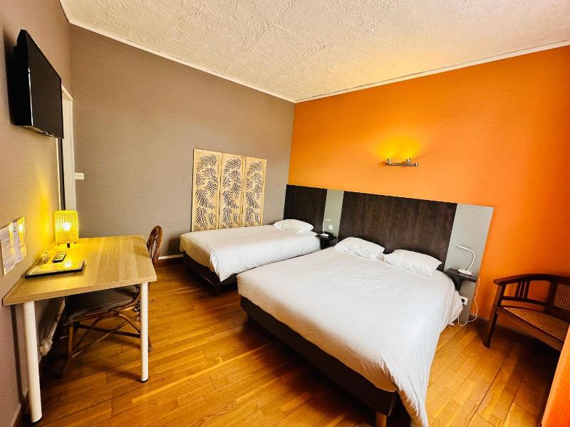 Hotel Italia image