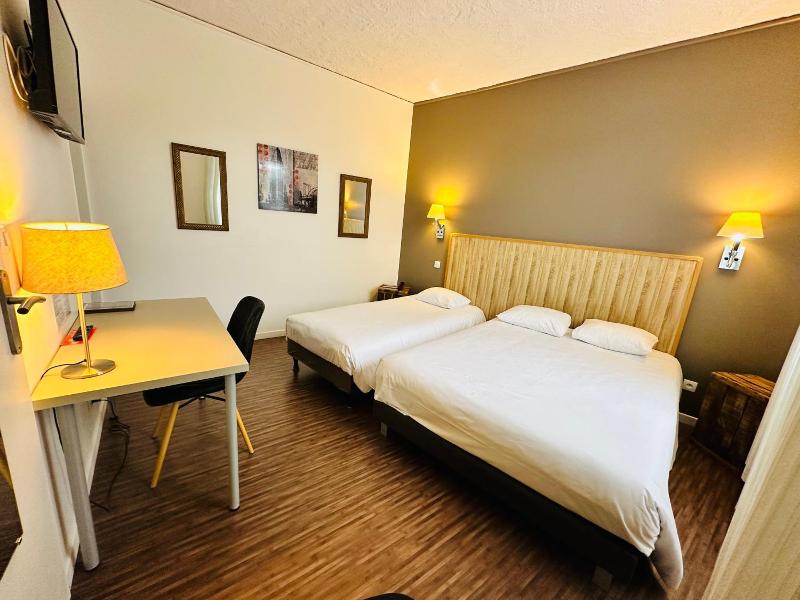 Hotel Italia image