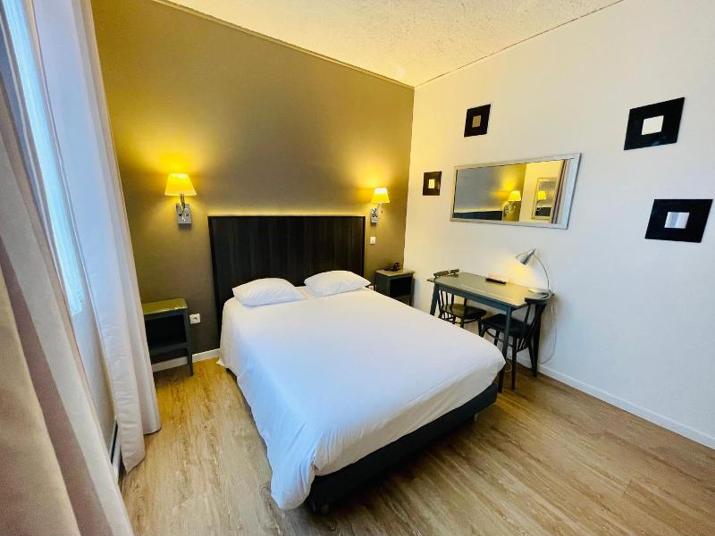 Hotel Italia image