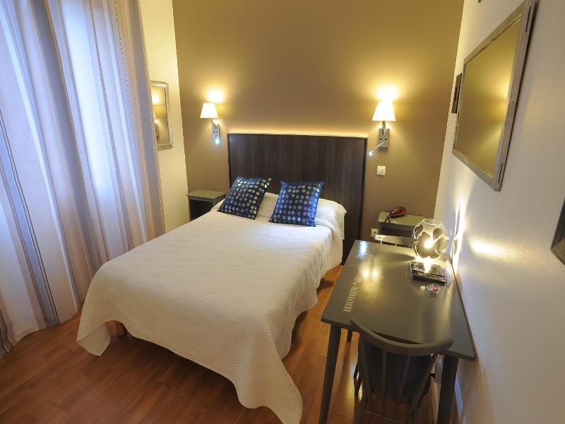 Hotel Italia image