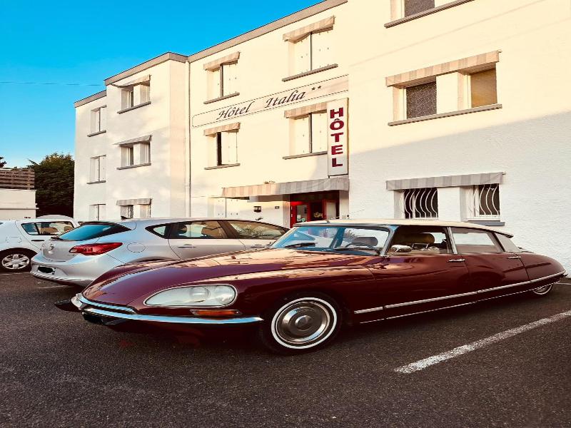 Hotel Italia image