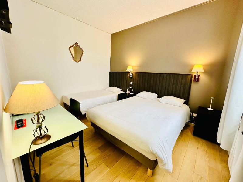 Hotel Italia image