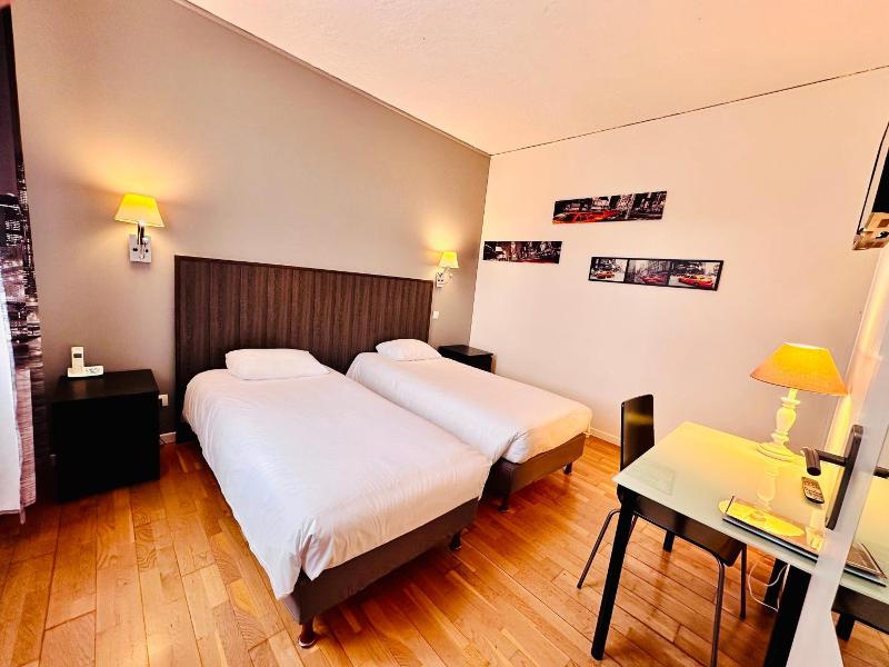 Hotel Italia image
