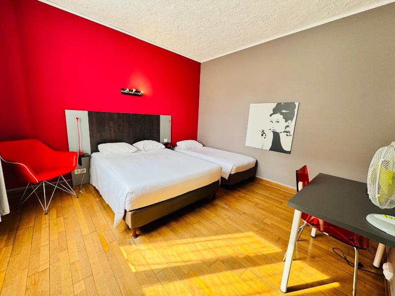 Hotel Italia image