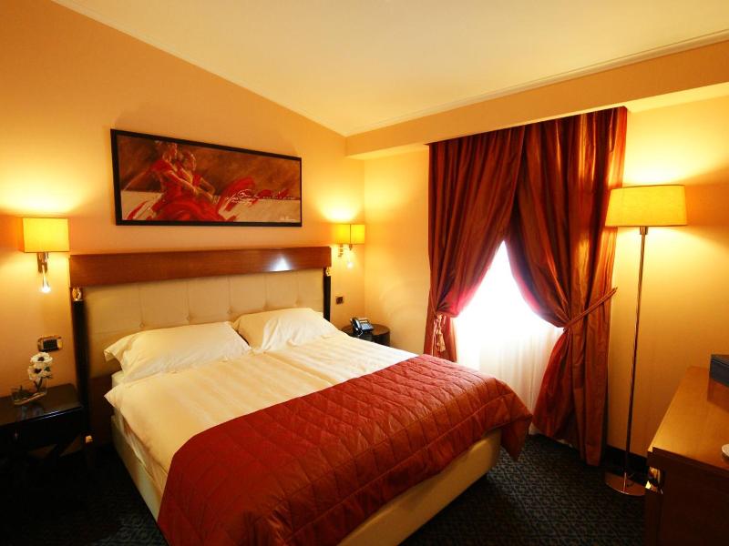 Bram Hotel image