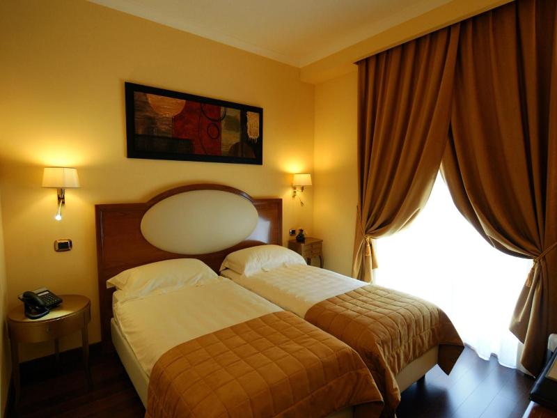 Bram Hotel image