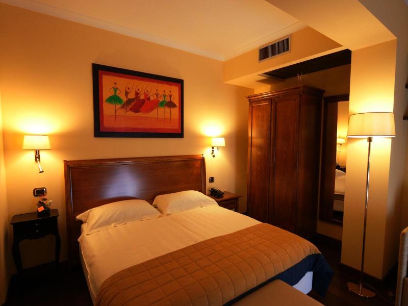 Bram Hotel image