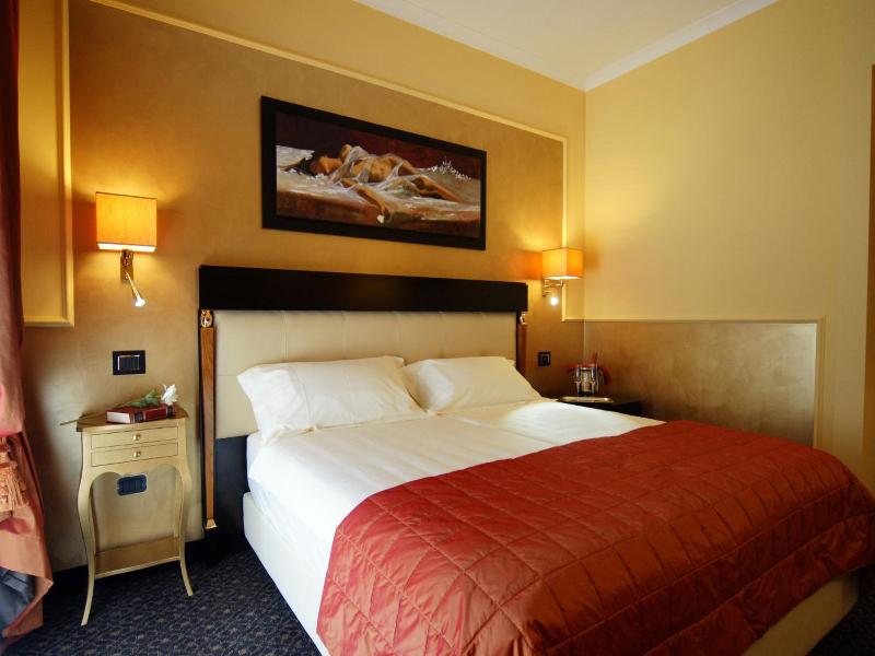 Bram Hotel image