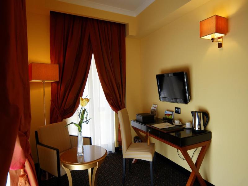 Bram Hotel image