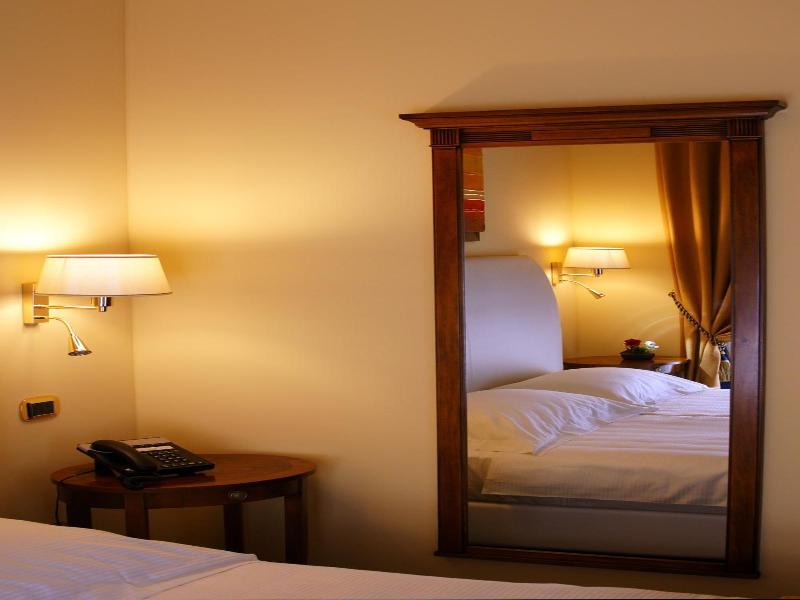 Bram Hotel image