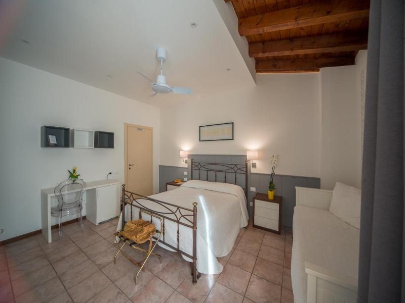 La Sosta Hotel image