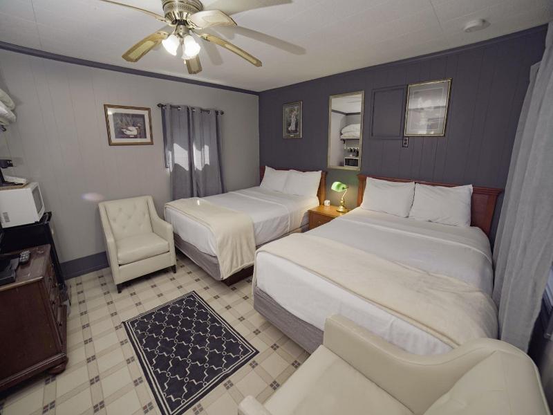 Glen Garry Motel And Cottages image