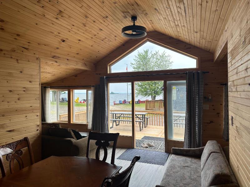 Glen Garry Motel And Cottages image