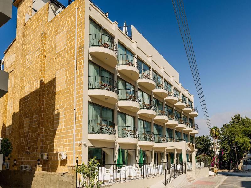 Olivia Palm Hotel image