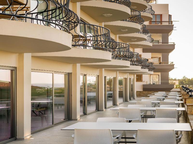 Olivia Palm Hotel image