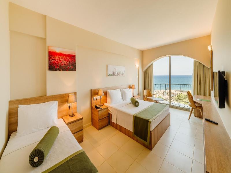 Olivia Palm Hotel image