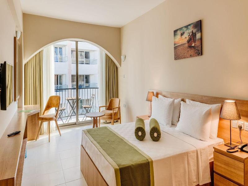 Olivia Palm Hotel image