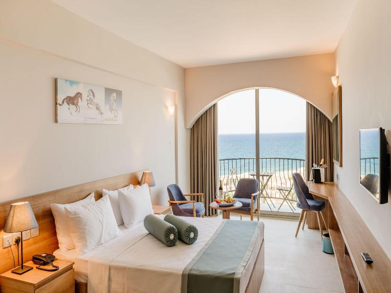 Olivia Palm Hotel image