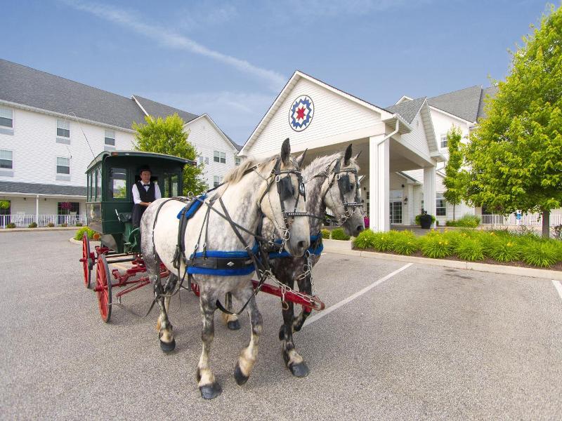 Blue Gate Garden Inn image