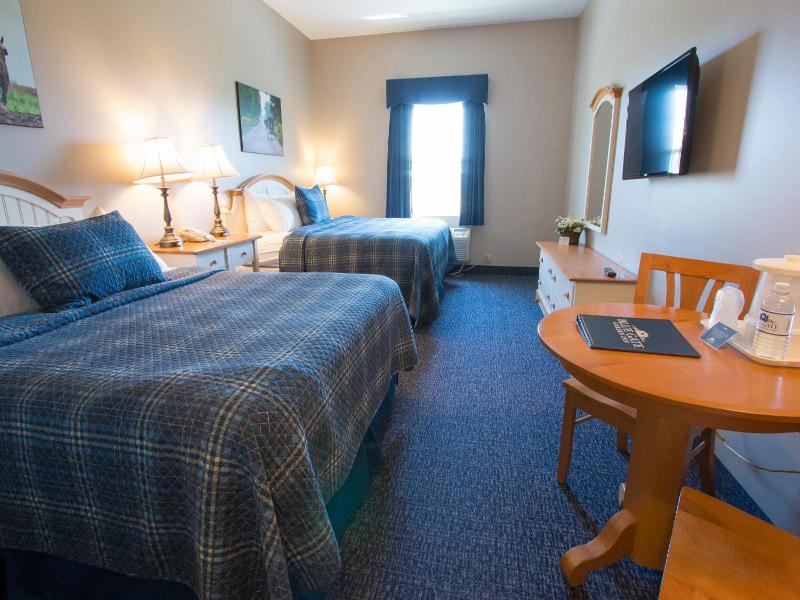 Blue Gate Garden Inn image