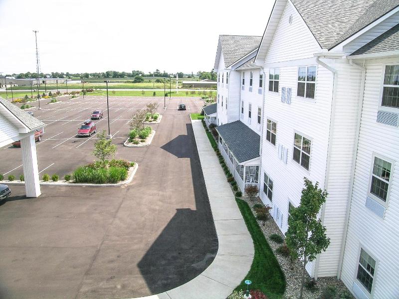 Blue Gate Garden Inn image