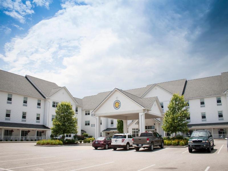 Blue Gate Garden Inn image