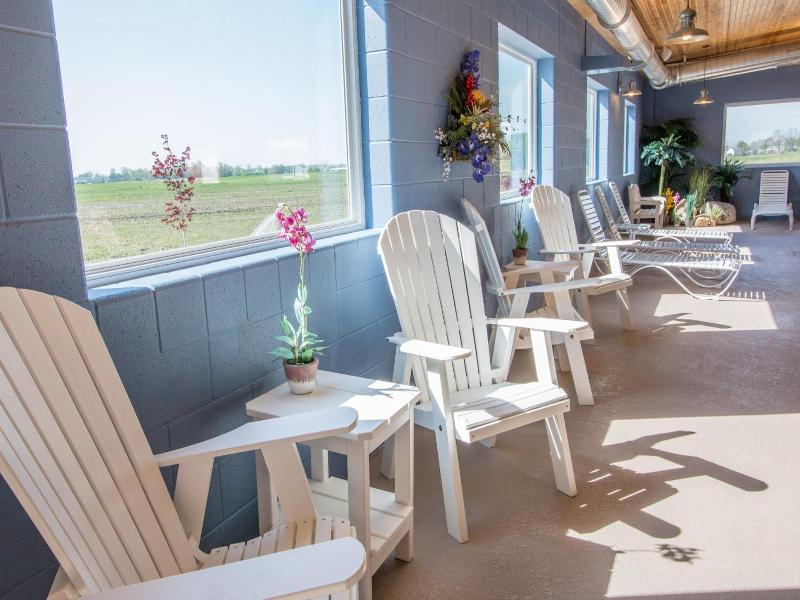 Blue Gate Garden Inn image