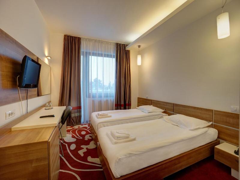 Hotel Ave Lux image