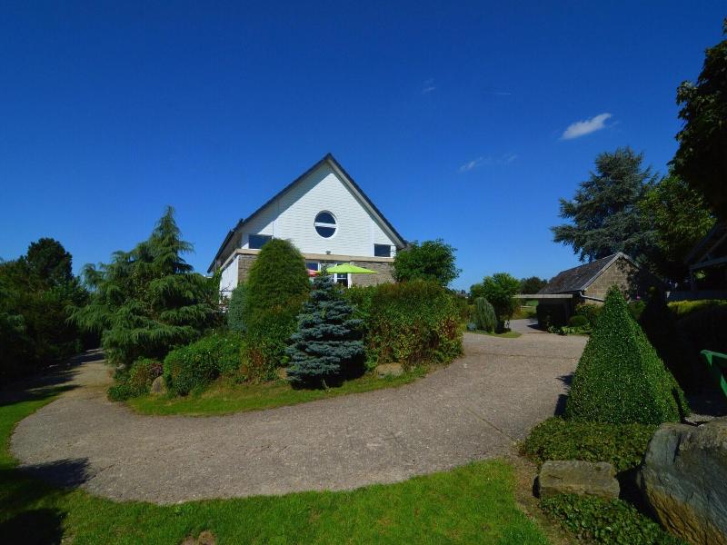 Group Getaway In Amel image
