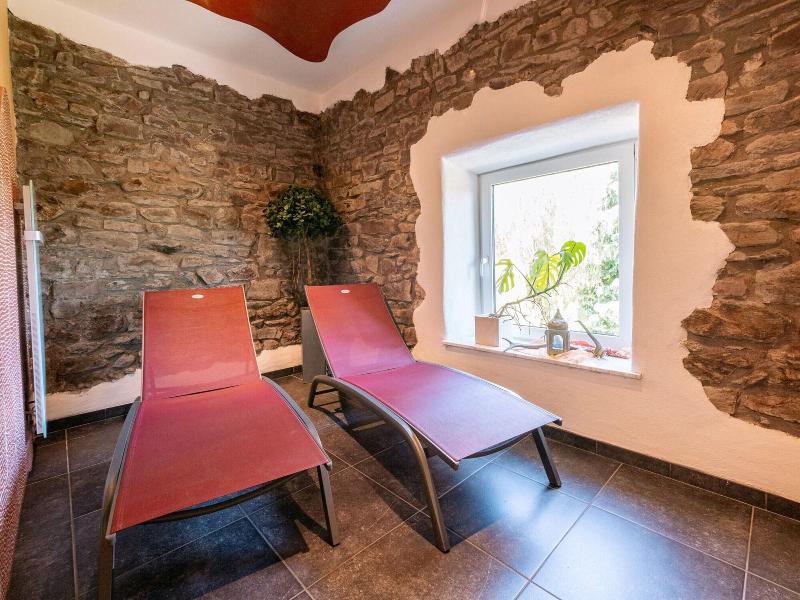 Group Getaway In Amel image
