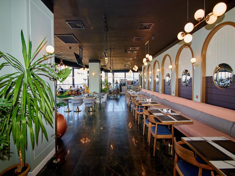 Grand Hotel Victory image