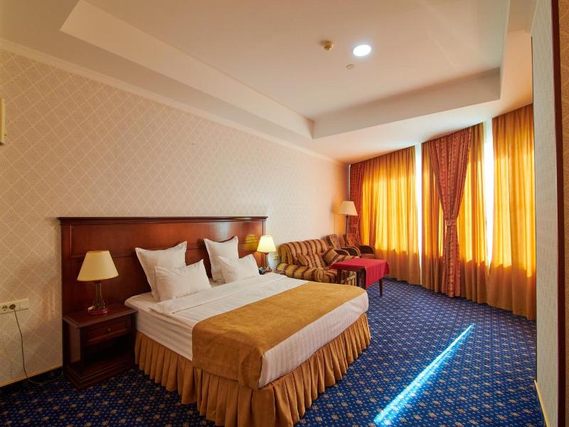 Grand Hotel Victory image