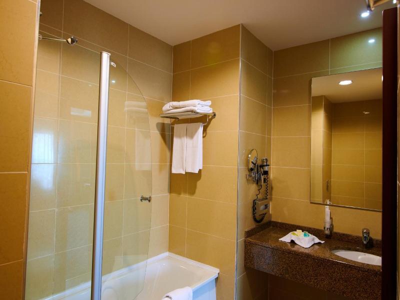 Grand Hotel Victory image