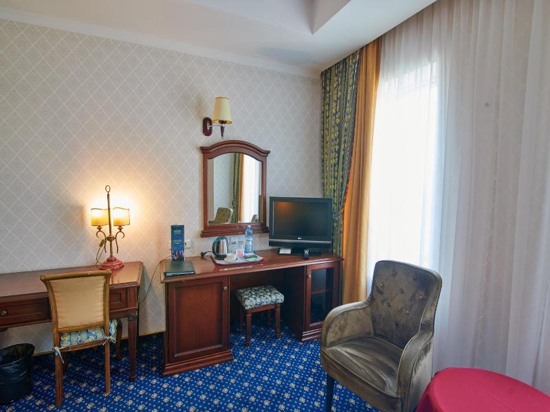 Grand Hotel Victory image