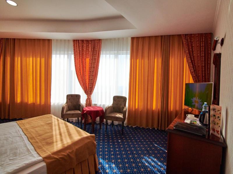 Grand Hotel Victory image
