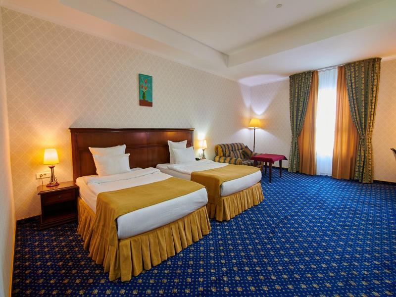 Grand Hotel Victory image