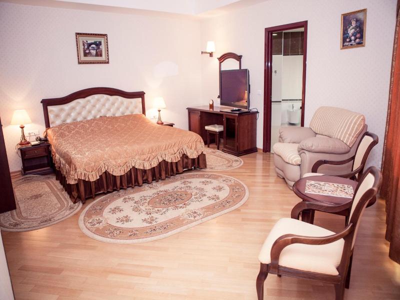 Grand Hotel Victory image